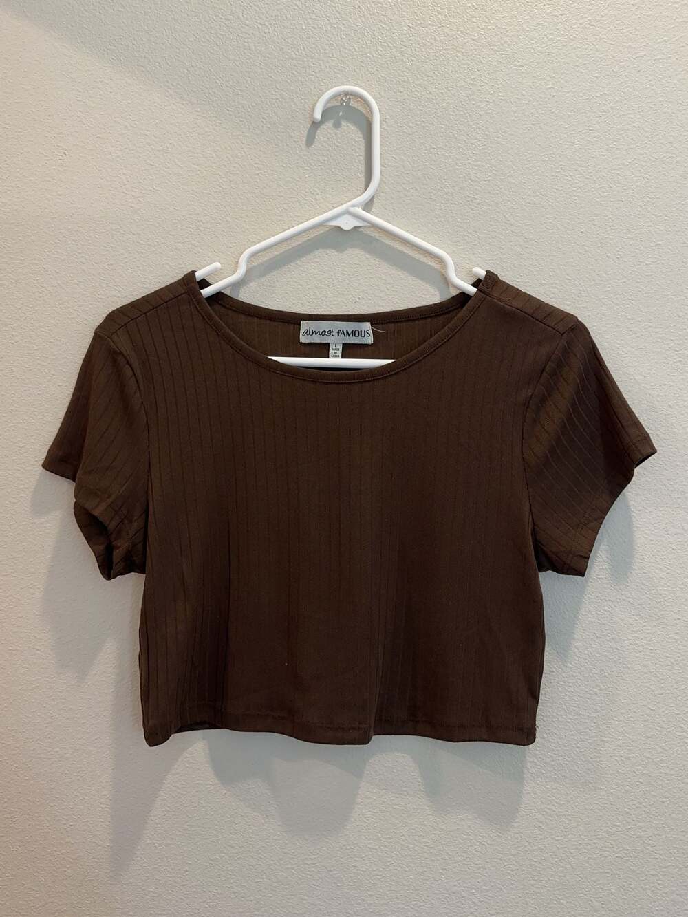 Almost Famous Brown Ribbed Short Sleeve Crop Top Size L